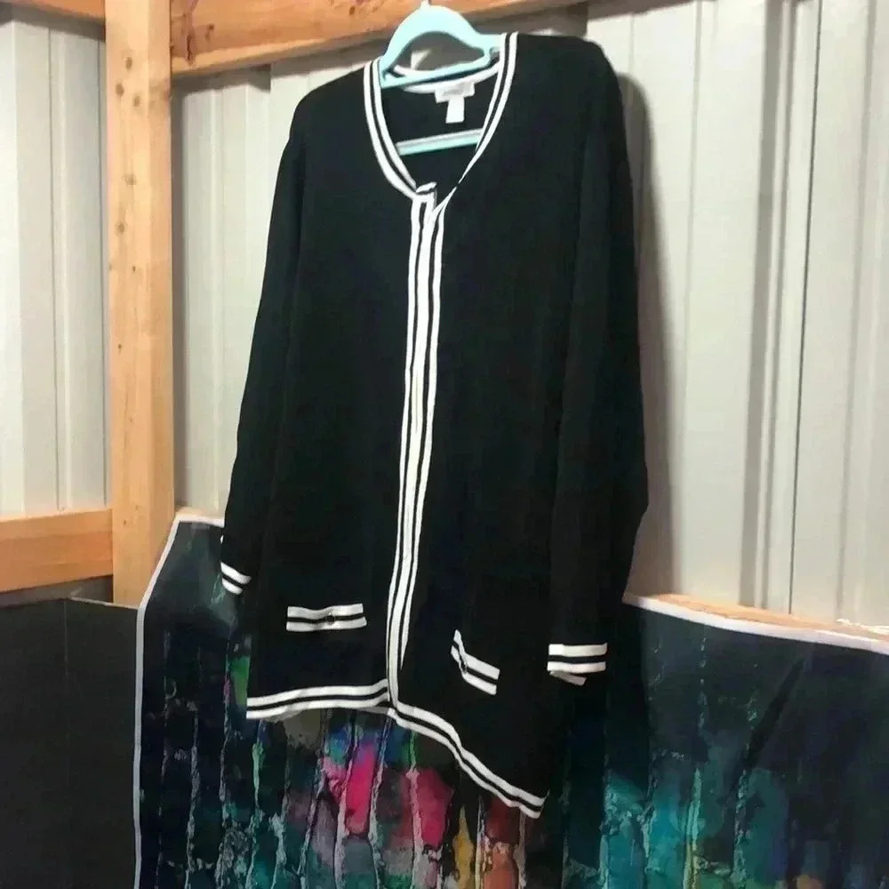 Dressbarn cardigan zipper jacket sweater black and white size 18/20